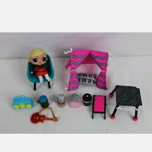 Lol 3" Doll With Misc Furniture And Accessories. - Picture 1 of 7